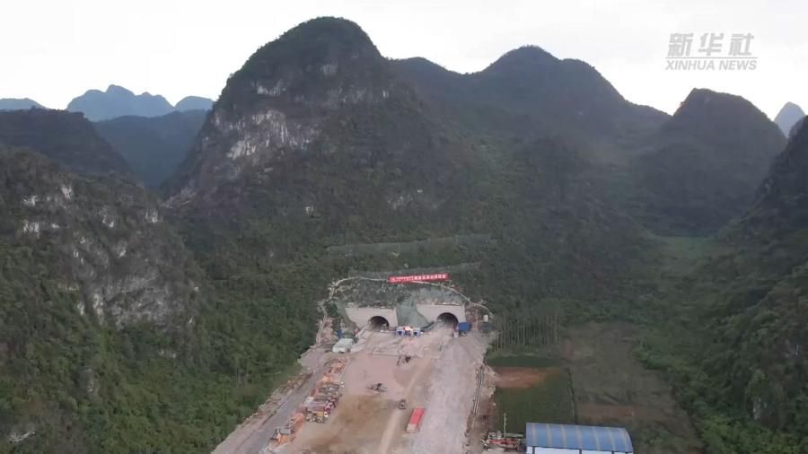 กว่างซีเจาะ 'อุโมงค์ยาวสุด' ของทางด่วนสายใหม่สำเร็จ
