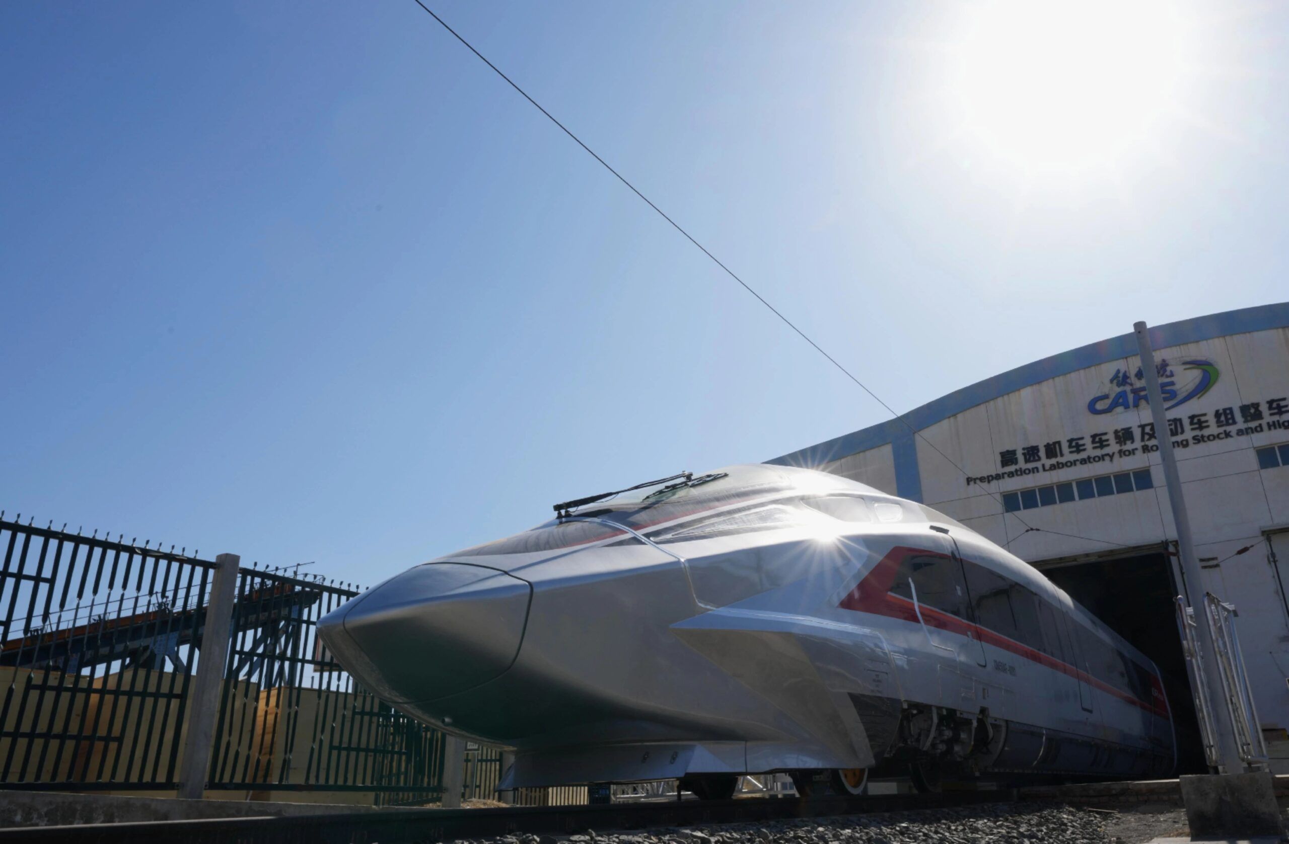 ปักกิ่งทดสอบต้นแบบ 'รถไฟหัวกระสุนซีอาร์450' วิ่งฉิว 400 กม./ชม.