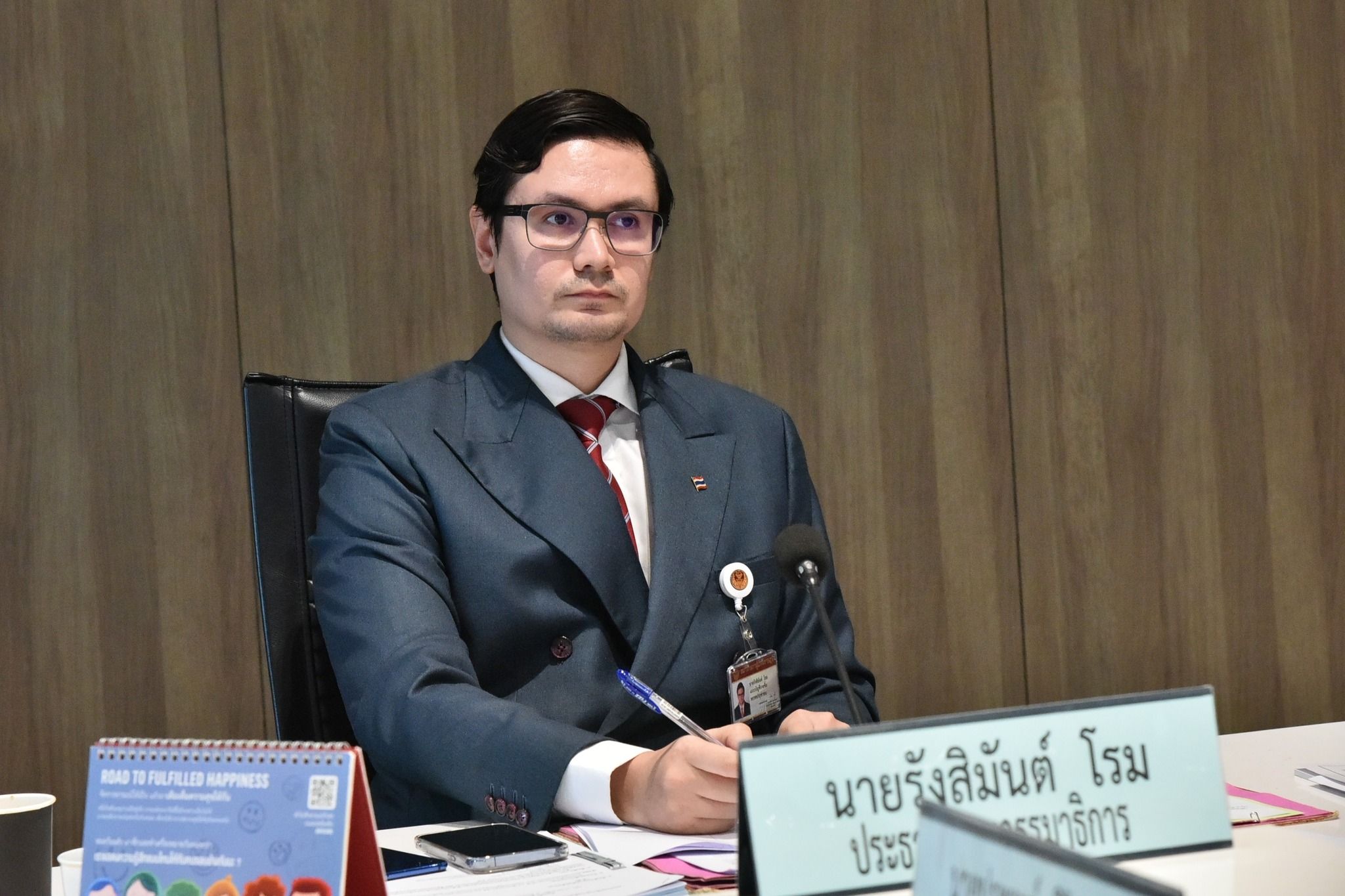 “รังสิมันต์ โรม” เรียกร้องนายกฯ แสดงความจริงใจแก้ปัญหาขบวนการเว็บพนันออนไลน์ 