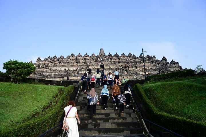 Asia Album : สักการะ 'วัดบุโรพุทโธ' มรดกโลกในอินโดนีเซีย
