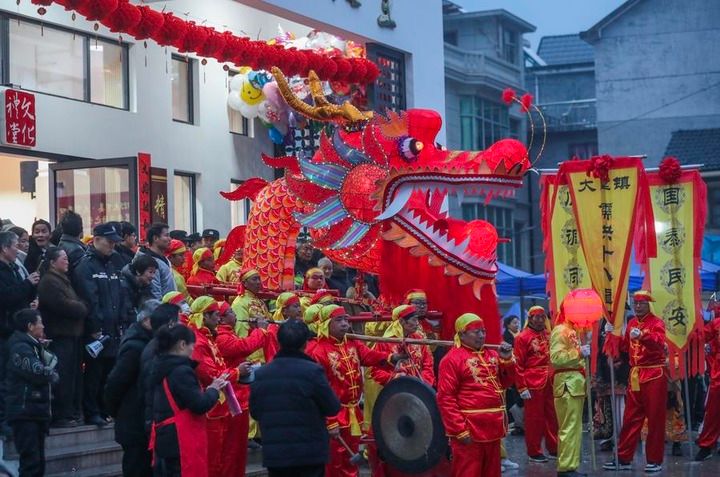 หมู่บ้านในเจ้อเจียงฉลอง 'หยวนเซียว' จัดเต็มการแสดงสร้างสีสัน