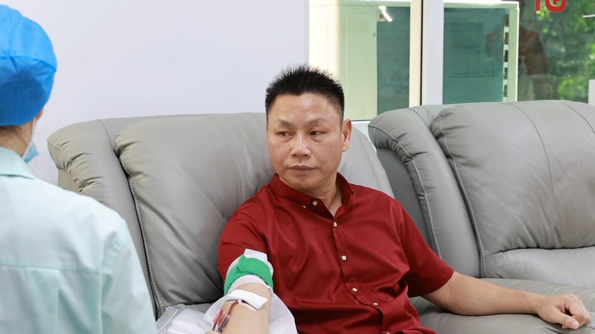 GLOBALink : 'หวังจงอู่' ชายจีนผู้บริจาคเลือด 180 ครั้ง ตลอดเวลา 26 ปี