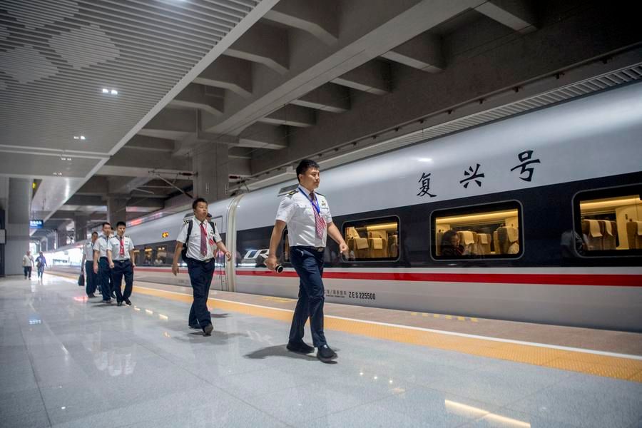 ทุบสถิติ! รถไฟจีนรองรับการเดินทาง 1.46 พันล้านครั้ง ช่วงม.ค.-เม.ย.