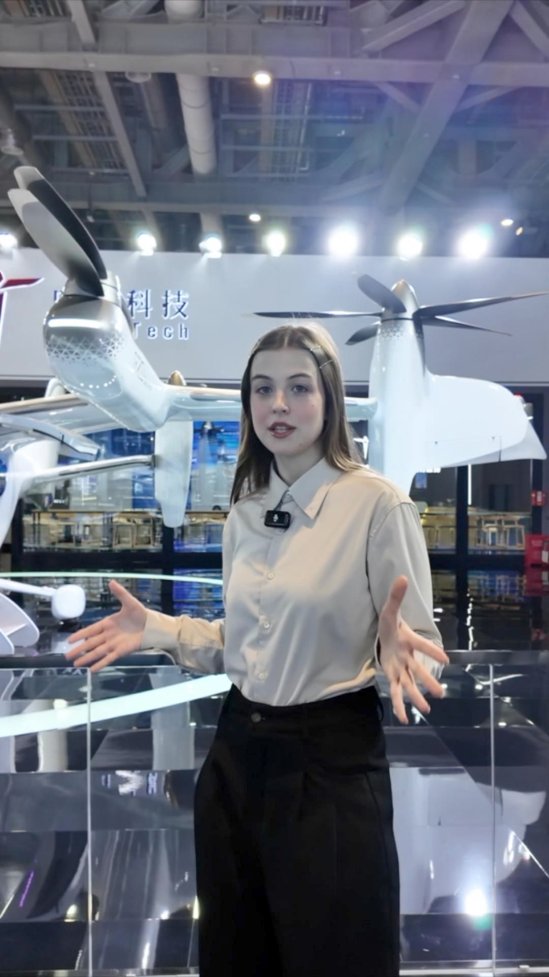 GLOBALink : พานั่ง 'รถบินได้ไฟฟ้า' สัมผัสการเดินทางแห่งอนาคตในงาน CIIE ครั้งที่ 7