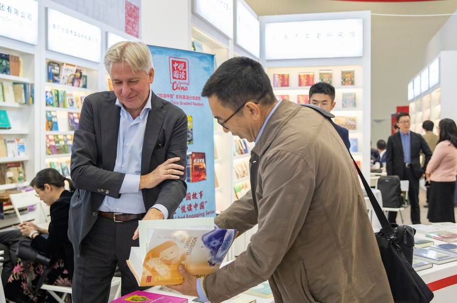 บูธ 'หนังสือจีน' ดาวเด่นงานหนังสือในเยอรมนี
